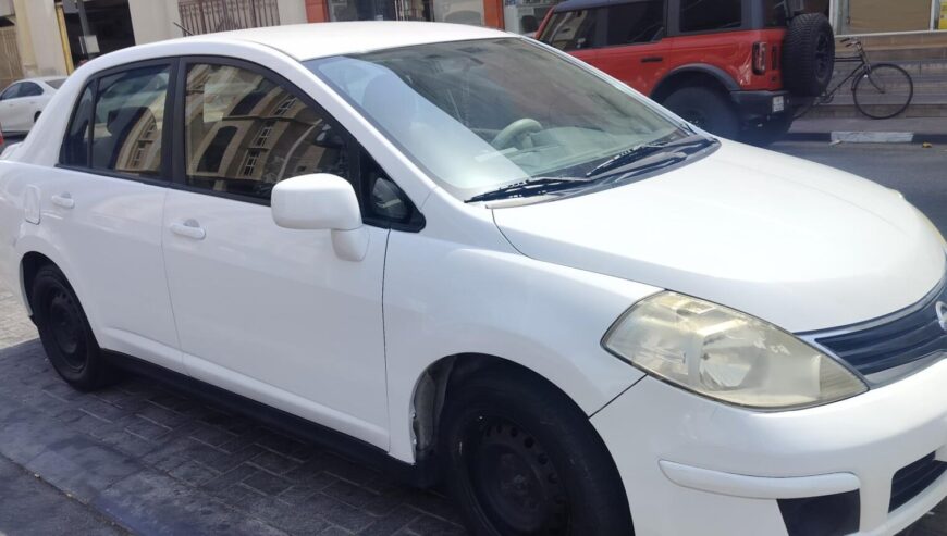 NISSAN TIIDA 2012 FOR SALE IN GOOD CONDITION