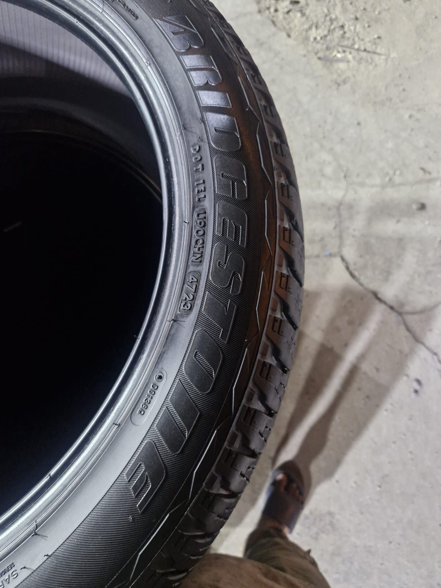 285/45/22 Bridgestone tyre