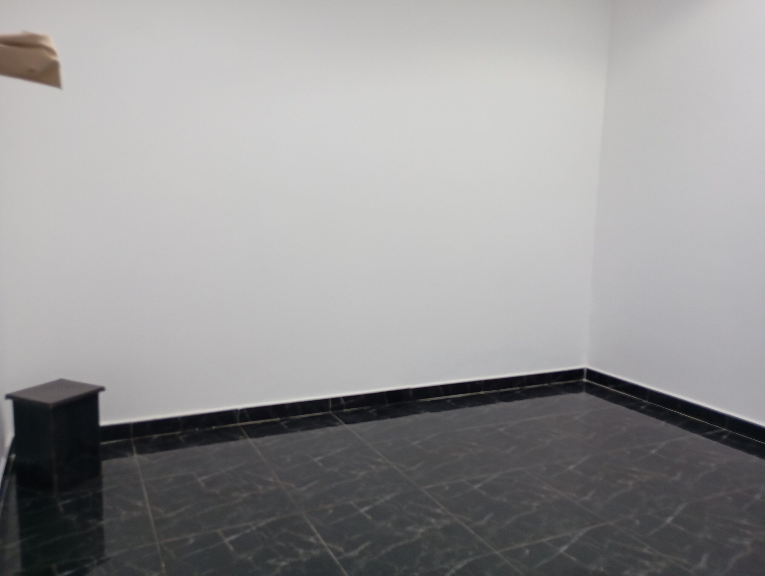 Unfinished studio for rent in Al Dafnah area