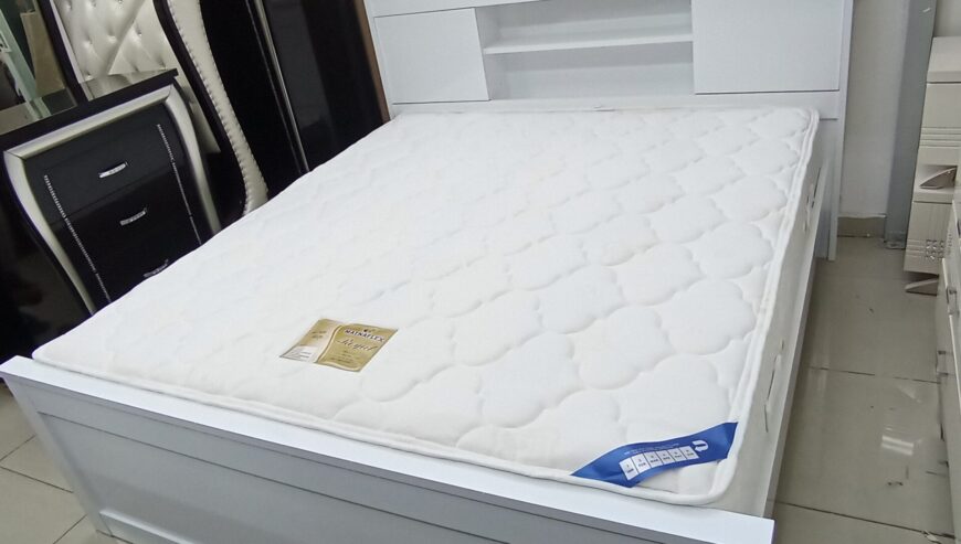 Like new king bed and mattress