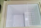 Used like new geepas chest freezer