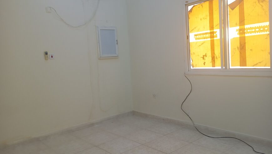 2 BHK Flat  Al Markhyah  near abedalwahab Mosque