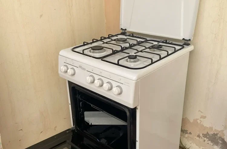 Super General 4 Burner with Oven