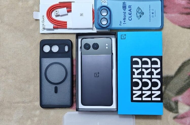 OnePlus Nord 4 – Obsidian Midnight