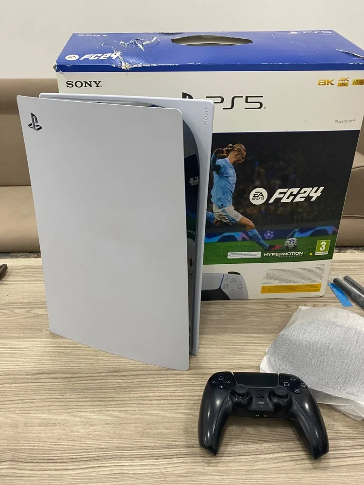 PlayStation 5 – CD Version
