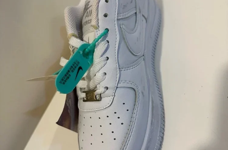 Nike Air Force 1