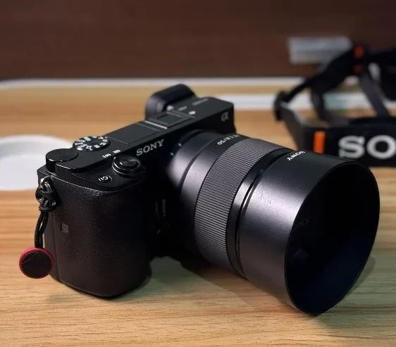Sony A6400 with Sony 50mm F1.8
