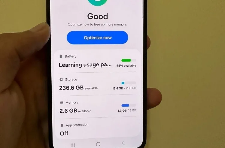 Samsung S23 (Urgent Sale)