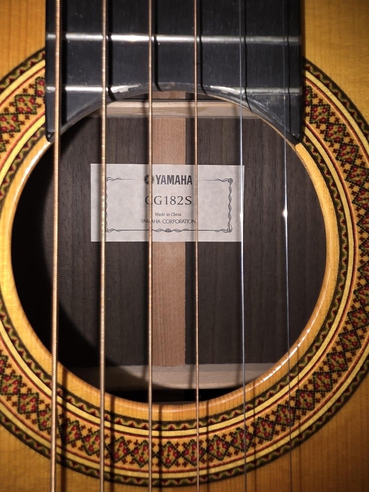 Classical Guitar – Yamaha CG182S