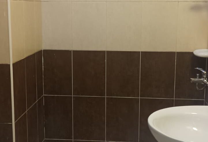 Unfinished studio for rent in Al Dafnah area