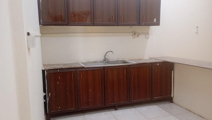 2 BHK Flat  Al Markhyah  near abedalwahab Mosque
