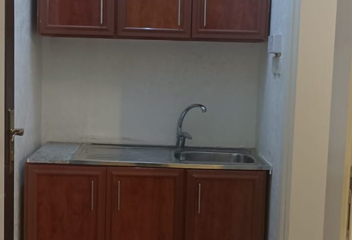 Unfinished studio for rent in Al Dafnah area
