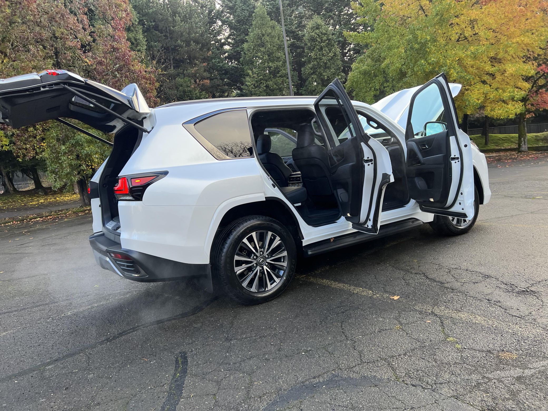 Fairly Used 2022 Lexus LX 600 Premium