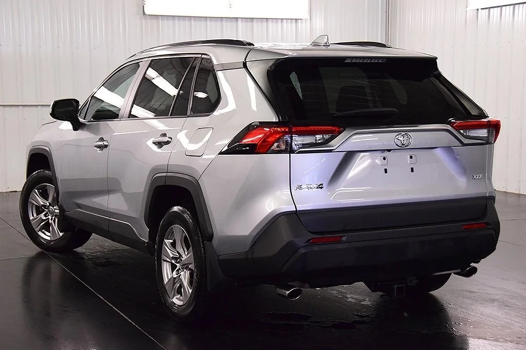 2022 Toyota RAV4 XLE Full Option
