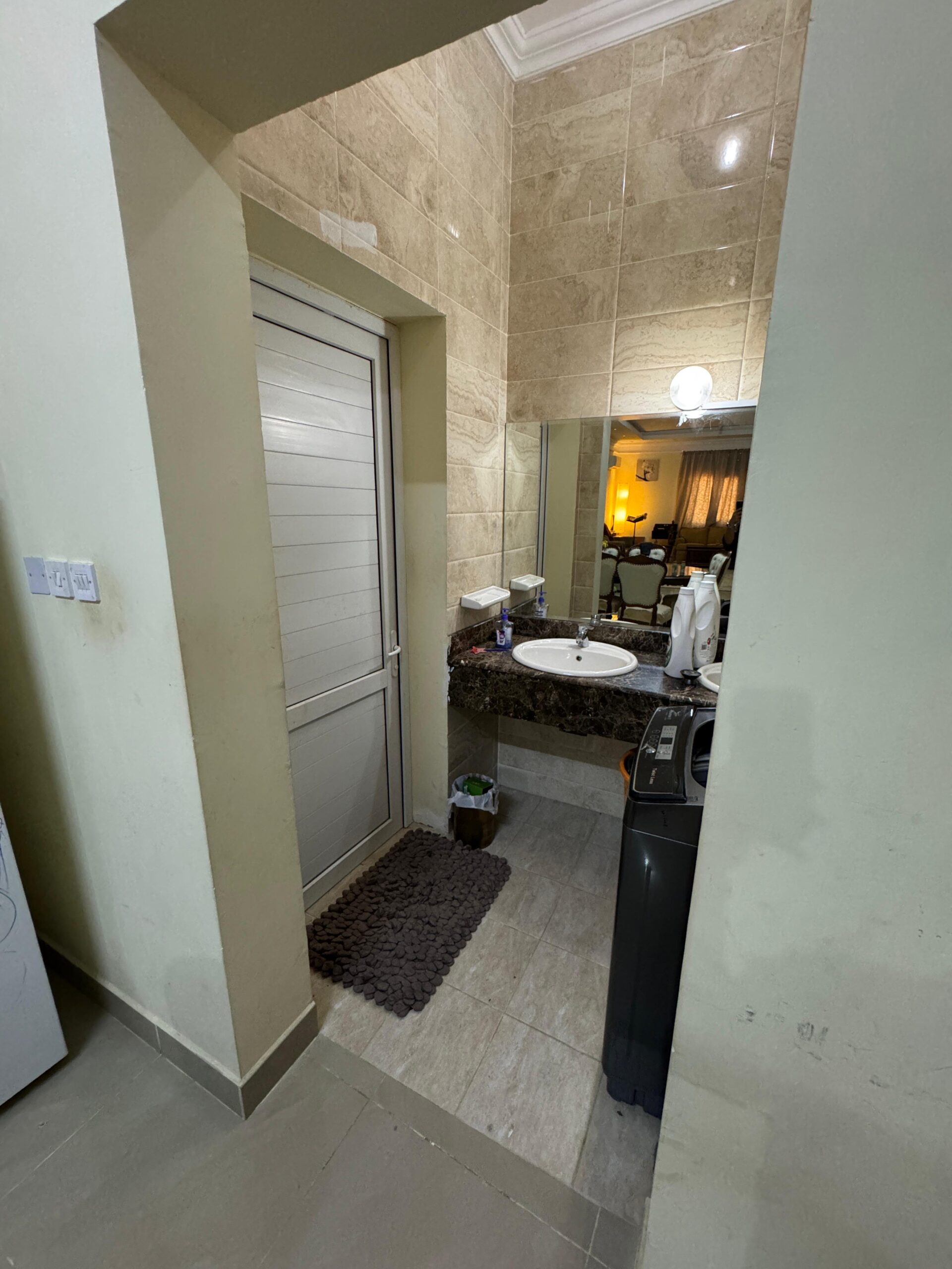 Spacious 1,2,4 BHK for rent in Wakra For families.