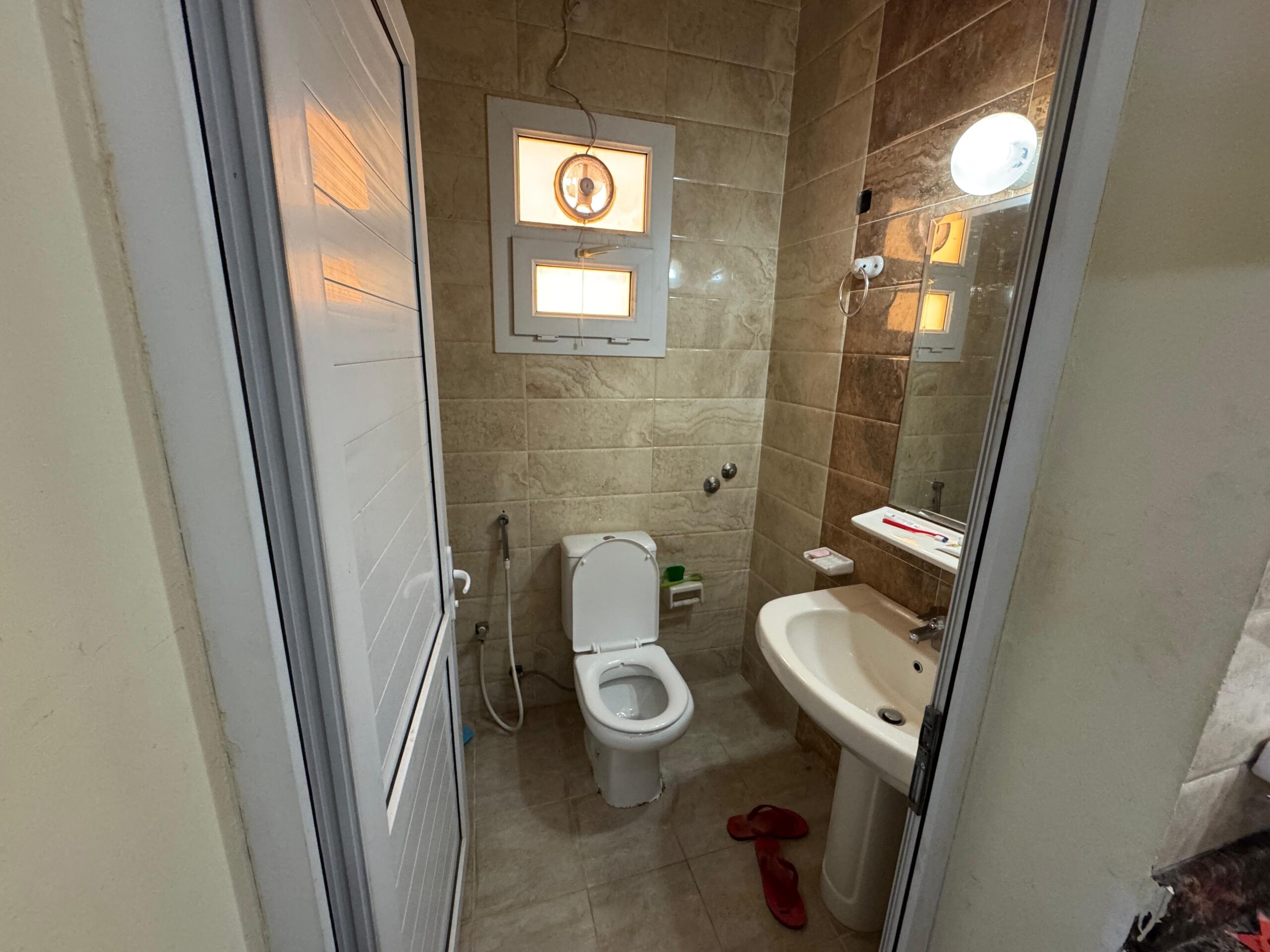 Spacious 1,2,4 BHK for rent in Wakra For families.
