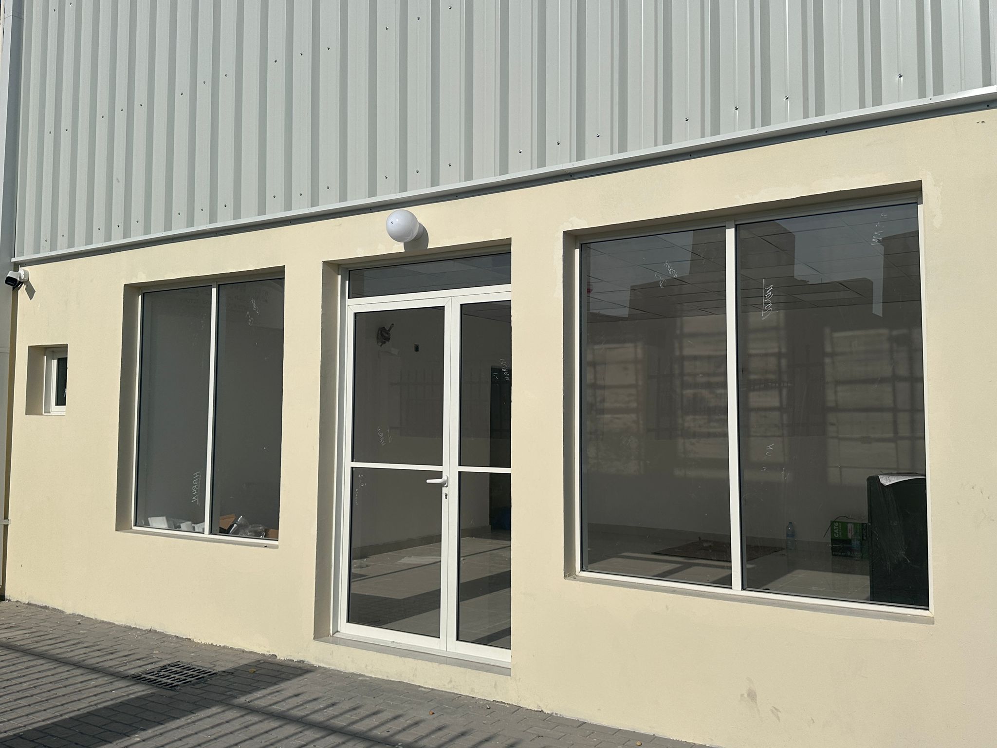 Warehouse & Accom.For Rent – (Annual Contract)