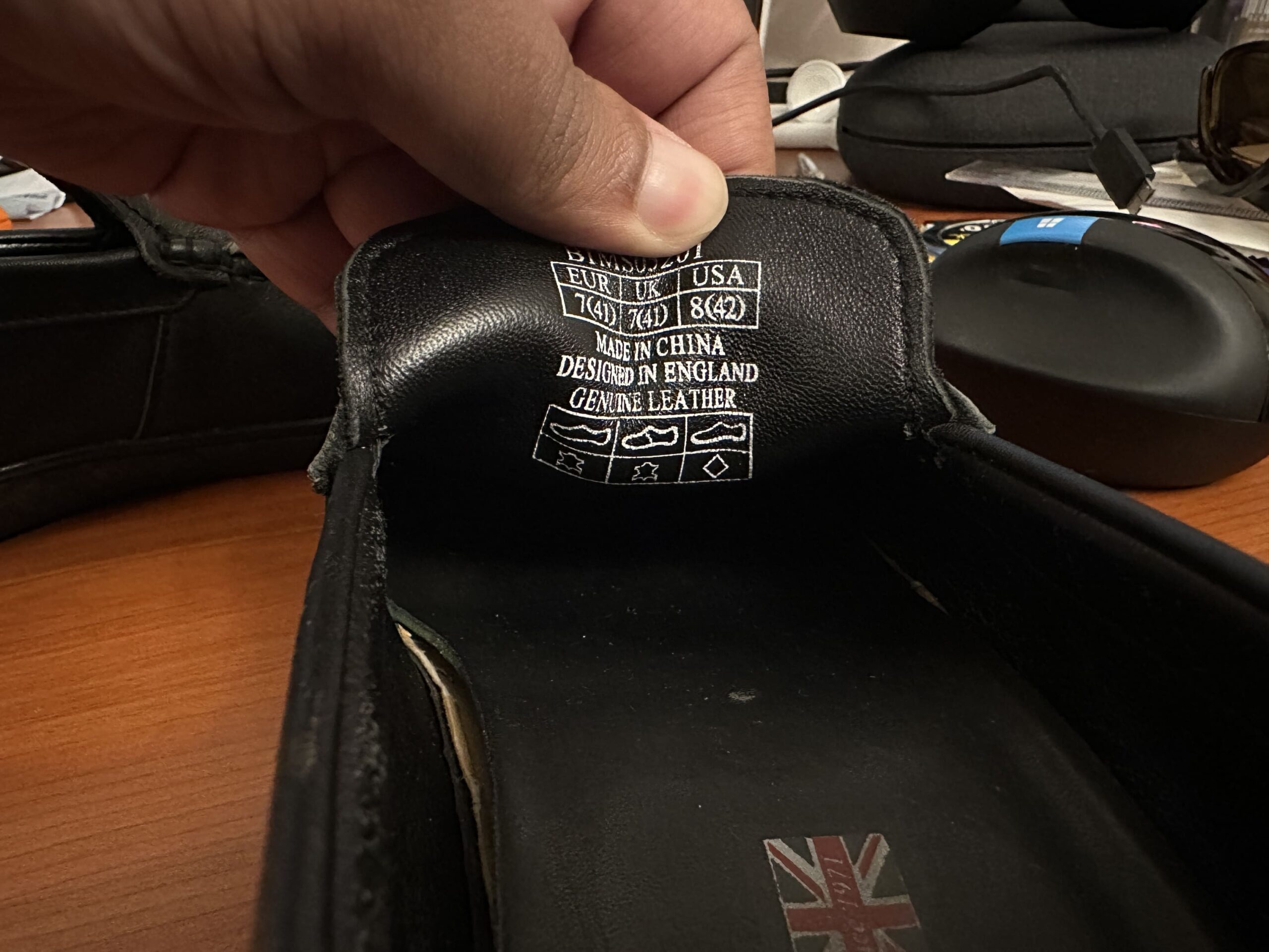 Pavers Black Leather Loafers – US 8 / UK 7