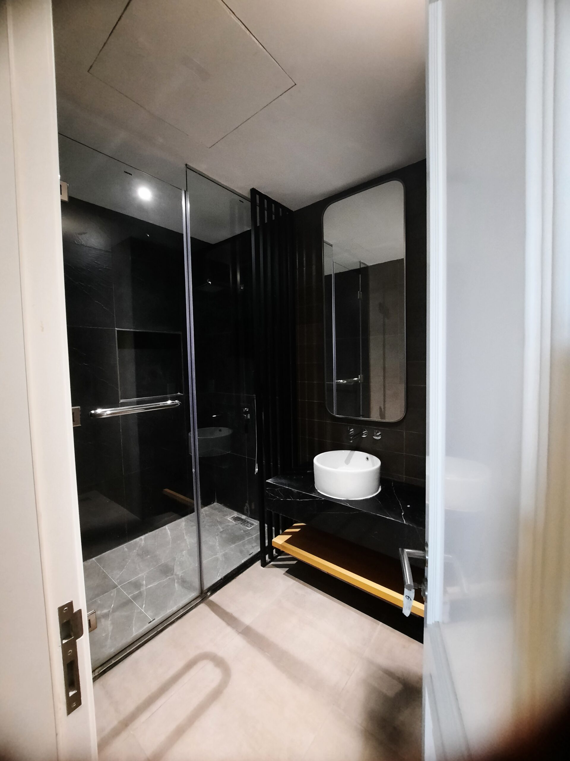 3BR Luxury Flat with Sea View & 6 Balconies