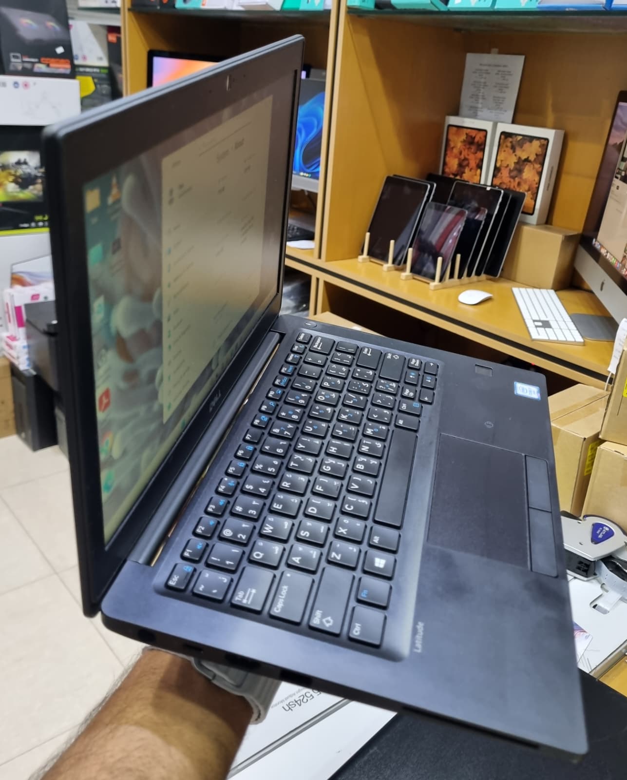 DELL LATITUDE LAPTOP : CORE i7