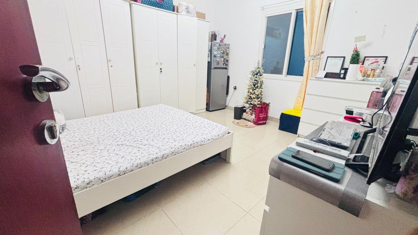 Room For Rent
